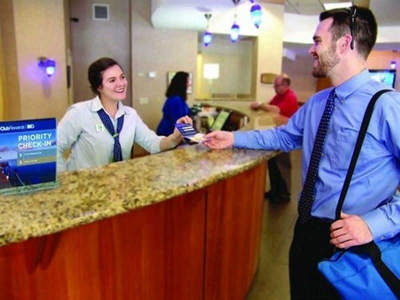 Holiday Inn Gainesville-University Center By Ihg Exterior foto